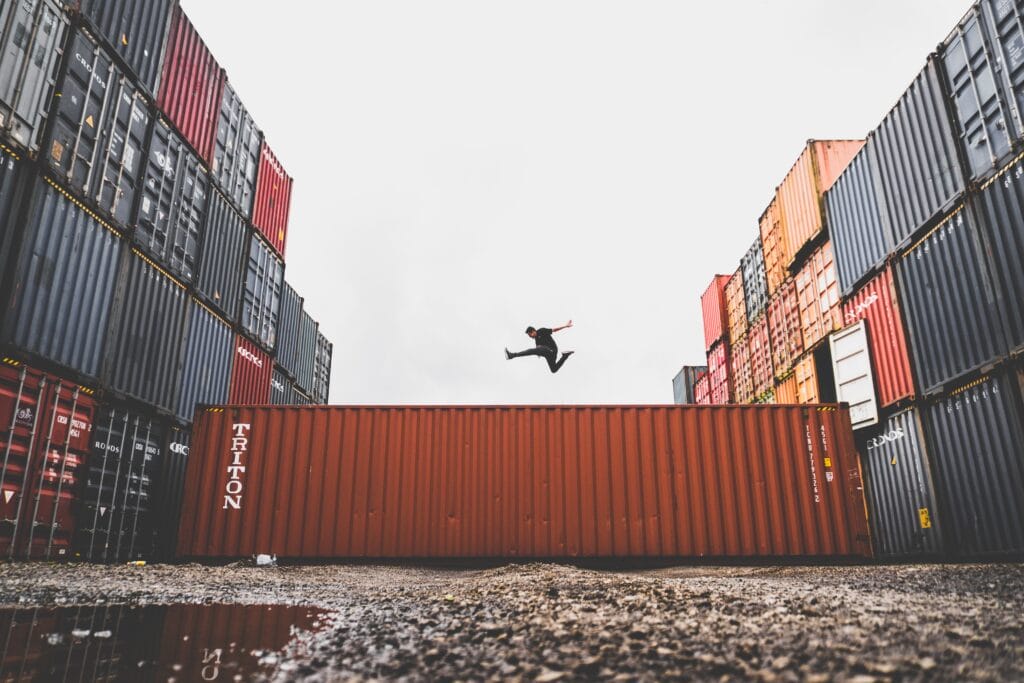 Selling container-based SMEs abroad