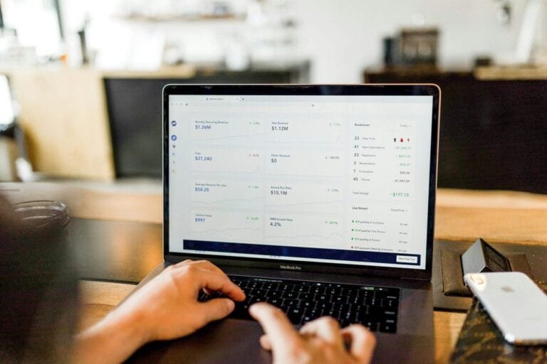 Internationalization strategies: the MySalesOffice service