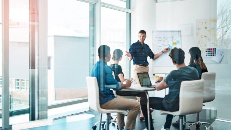 Strategic sourcing and internationalization of enterprises